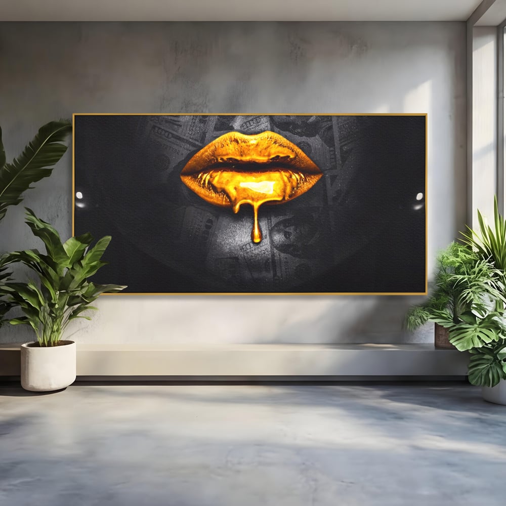 Tablou canvas cu buze aurii cu picatura si bancnote, in rama de aluminiu auriu